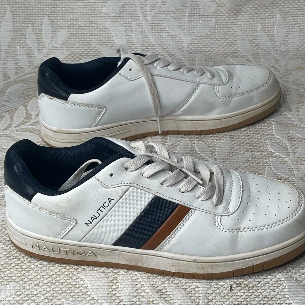 Nautica Men's White and Navy Sneakers 6